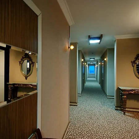 Hotel Grand Zaman Garden