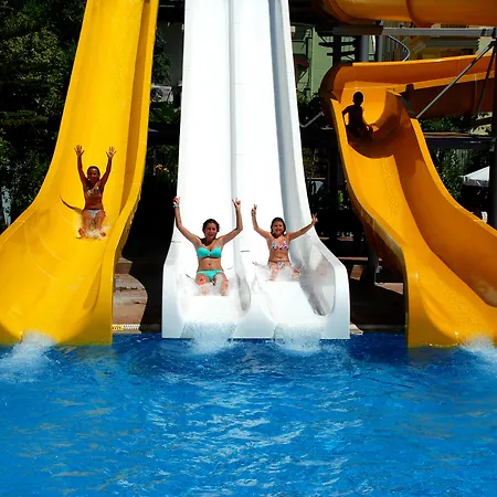 Grand Zaman Garden Готель