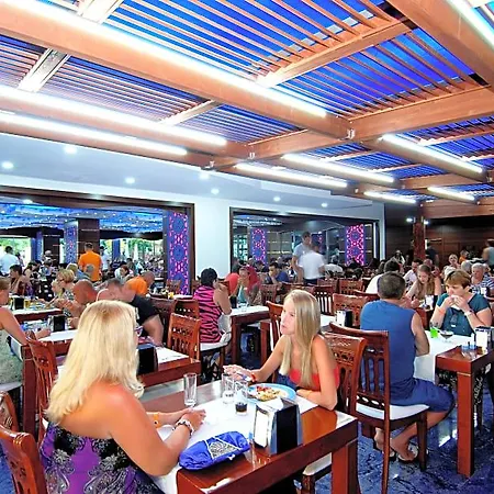 Hotel Grand Zaman Garden 4*