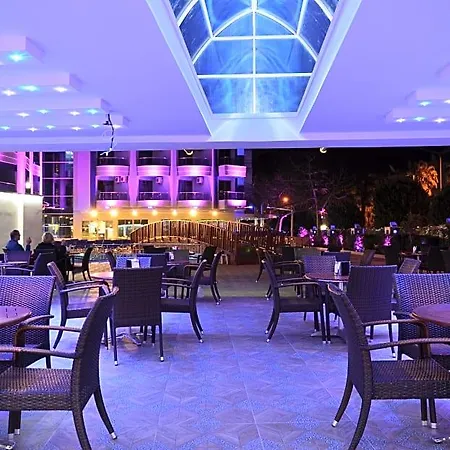 Hotel Grand Zaman Garden 4*