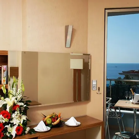 호텔 Grand Zaman Garden 4*