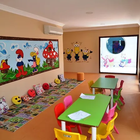 Grand Zaman Garden Готель