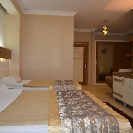 Hotel Grand Zaman Garden