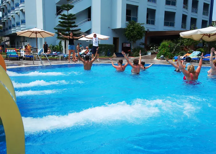 酒店 Grand Zaman Garden 4*