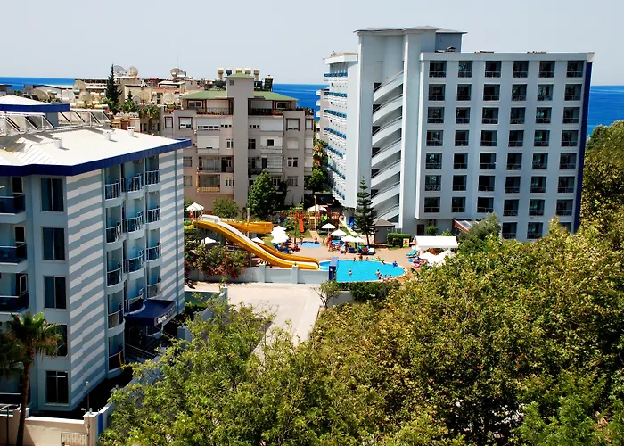 酒店 Grand Zaman Garden 4*