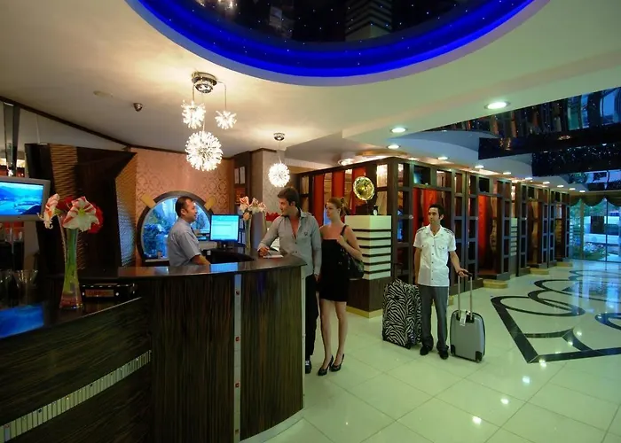 Grand Zaman Garden 酒店 阿拉尼亚