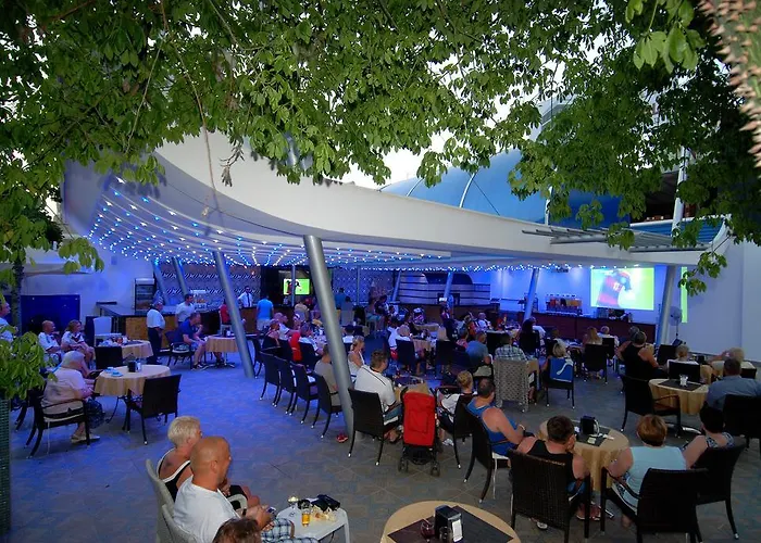 酒店 Grand Zaman Garden 4*